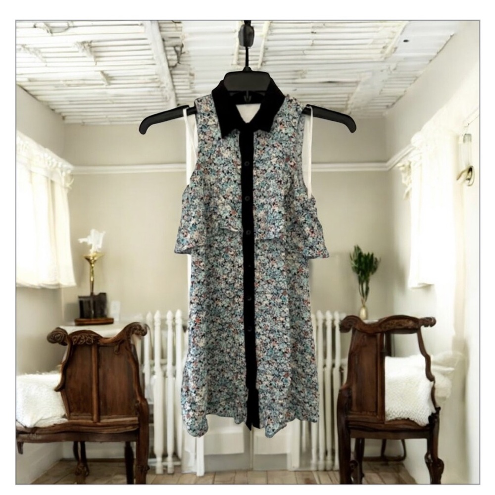 BCBGeneration BCBG Floral Halter
Shirt Dress with Collar Sz S- EUC🌸​​